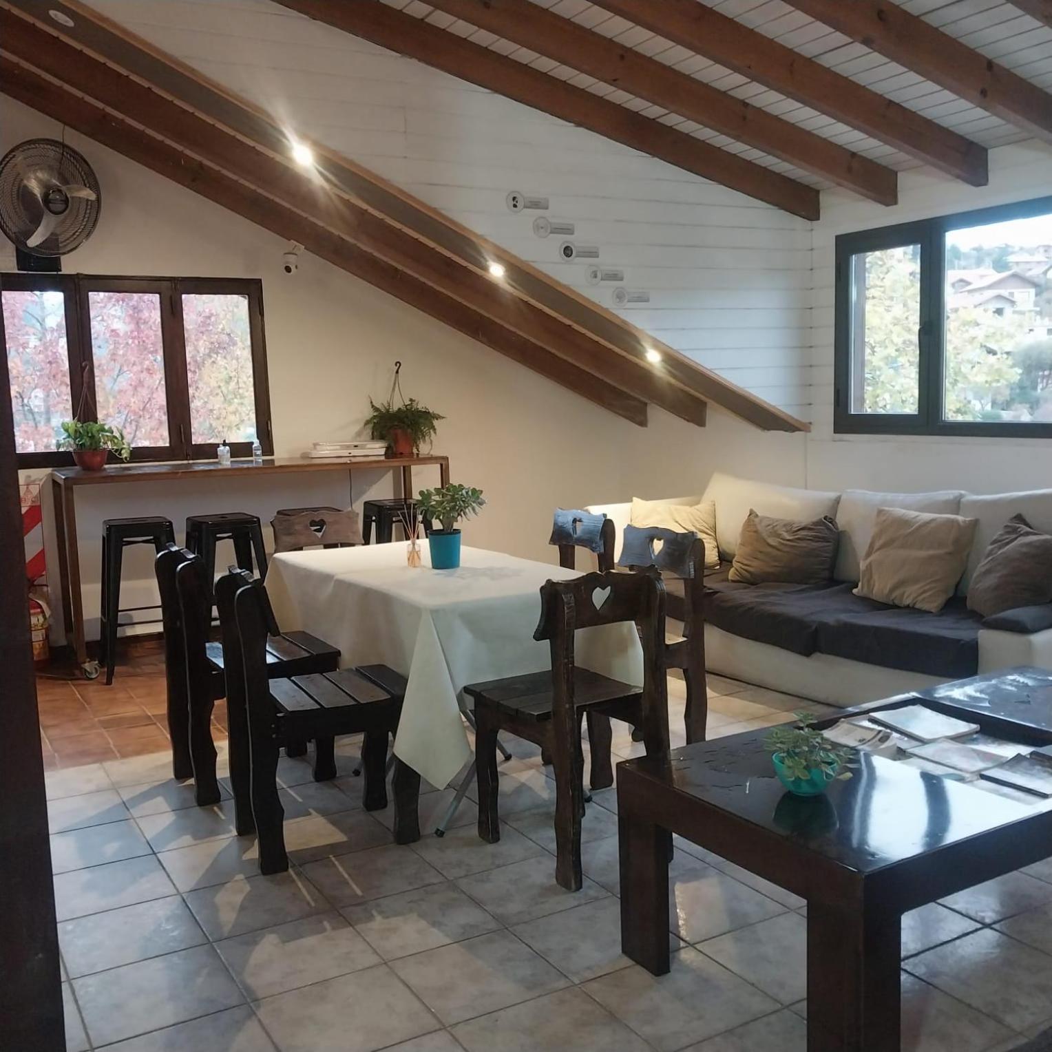 Cucu Haus Hostel La Cumbrecita Bagian luar foto